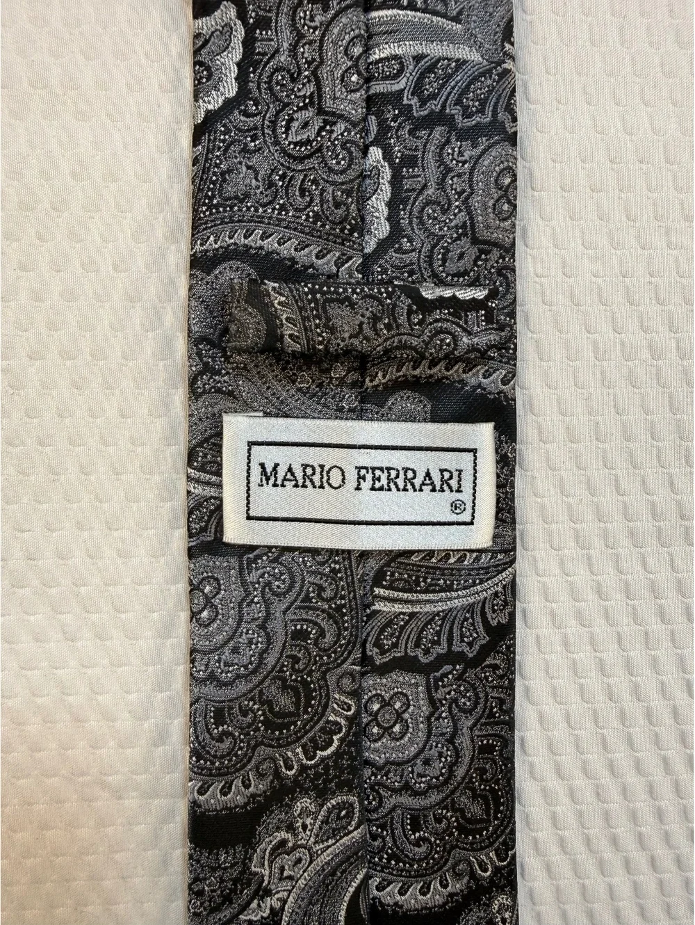 Mario Ferrari Men’s 100% Polyester Black Gray Paisley Necktie Made Italy